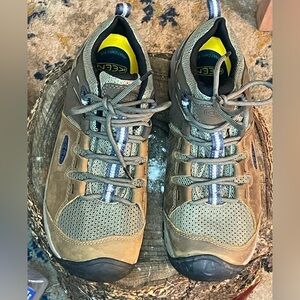 Keen Steens Vent Hiking Shoes